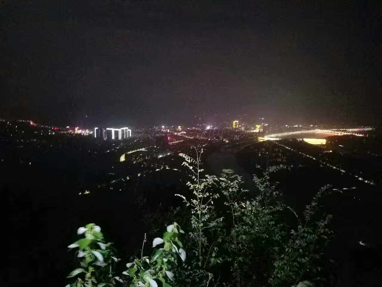 山庄夜景